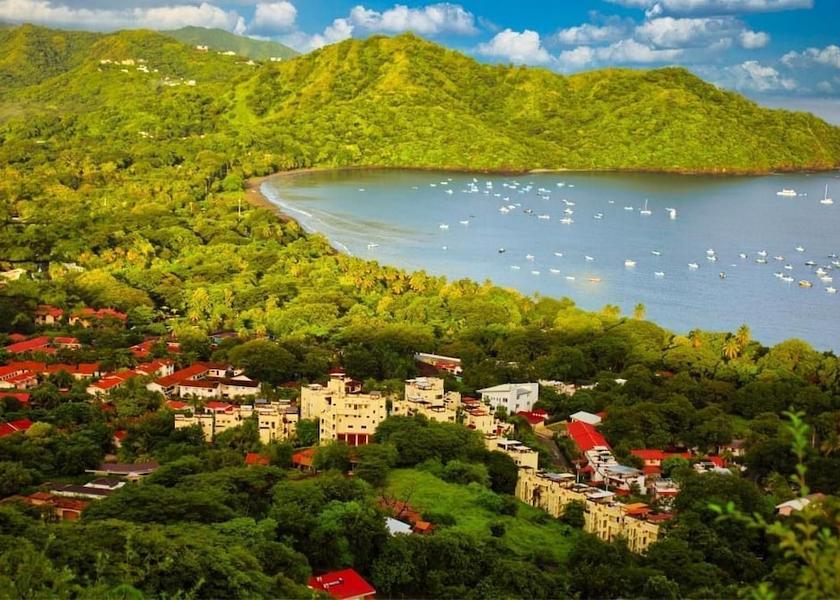 Guanacaste Coco Exterior Detail