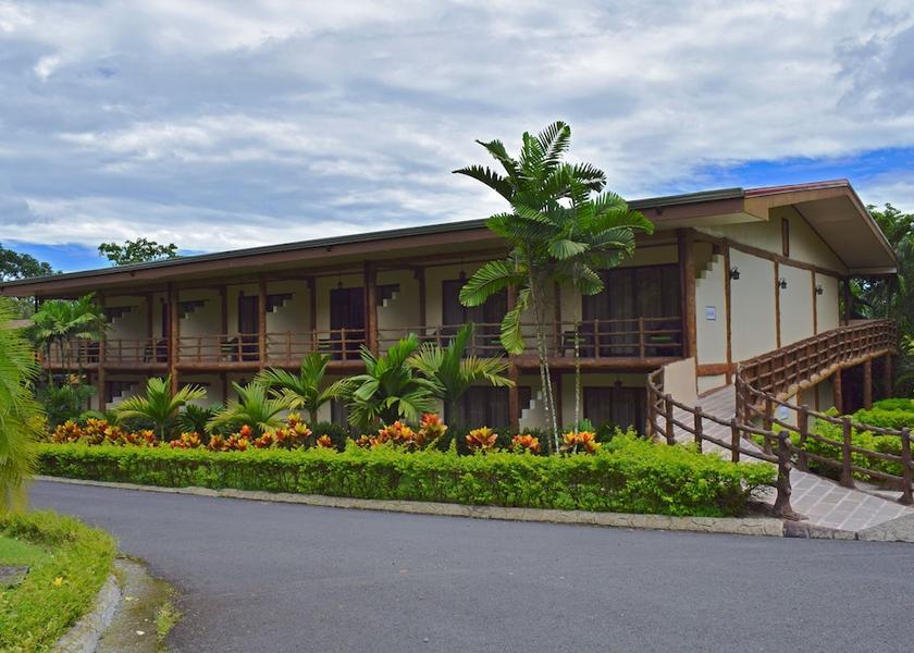 Alajuela La Fortuna Exterior Detail