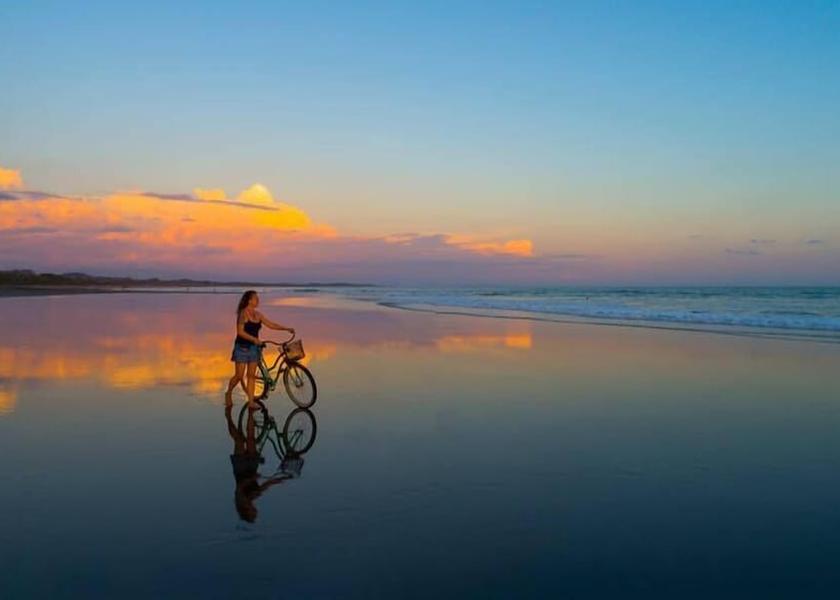 Puntarenas Parrita Exterior Detail