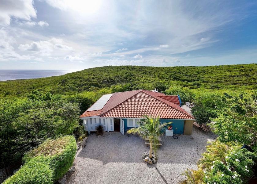  St. Marie Exterior Detail