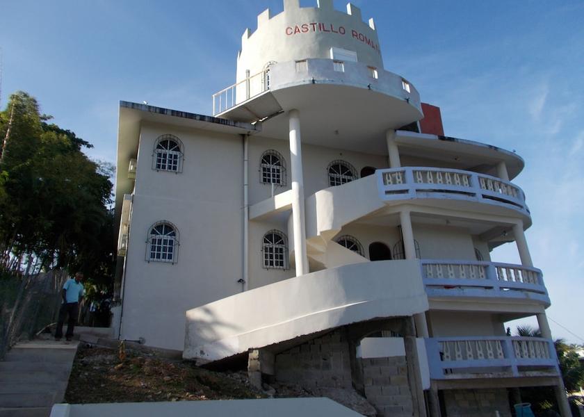 Samaná Las Terrenas Facade