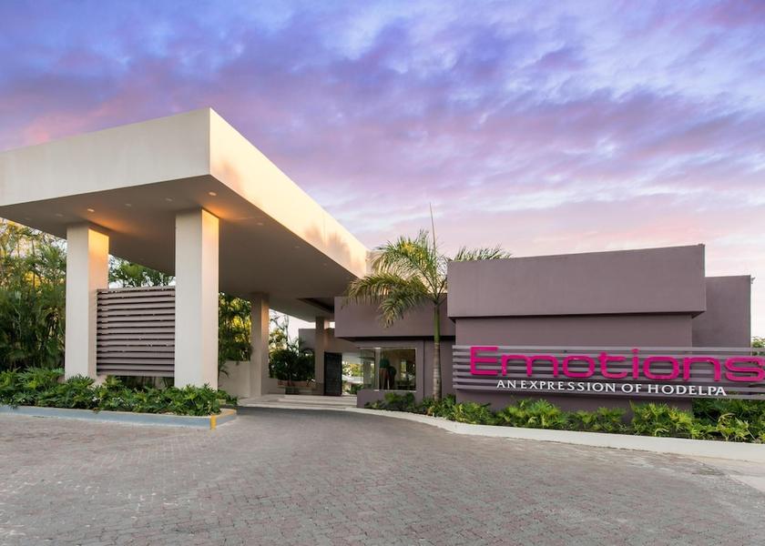 Santo Domingo Juan Dolio Exterior Detail