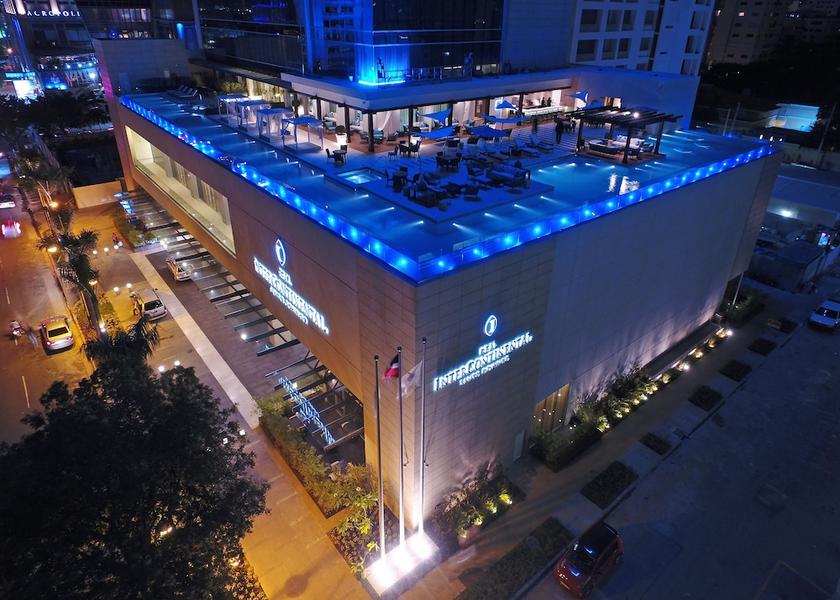 Santo Domingo Santo Domingo Pool Side Bar