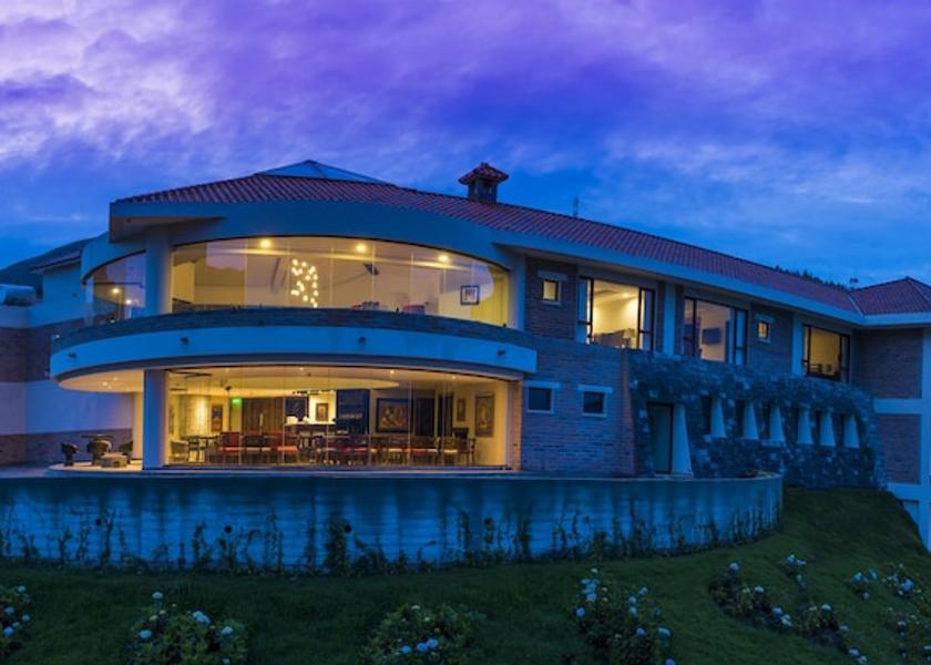 Imbabura Otavalo Facade