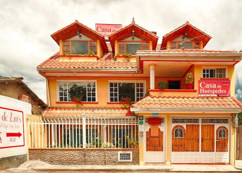 Imbabura Otavalo Facade
