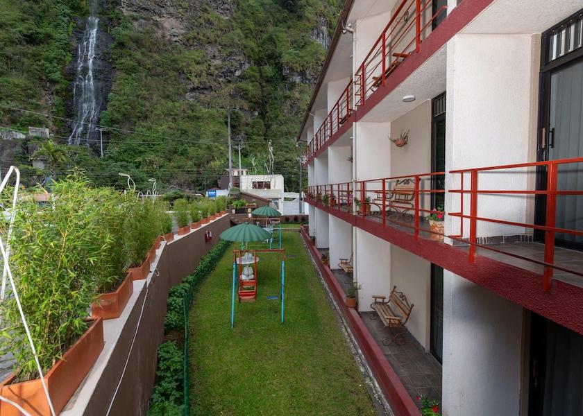 Tungurahua Banos Exterior Detail