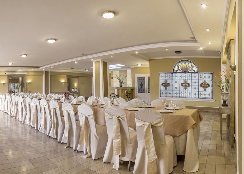 Loja Loja Meeting Room