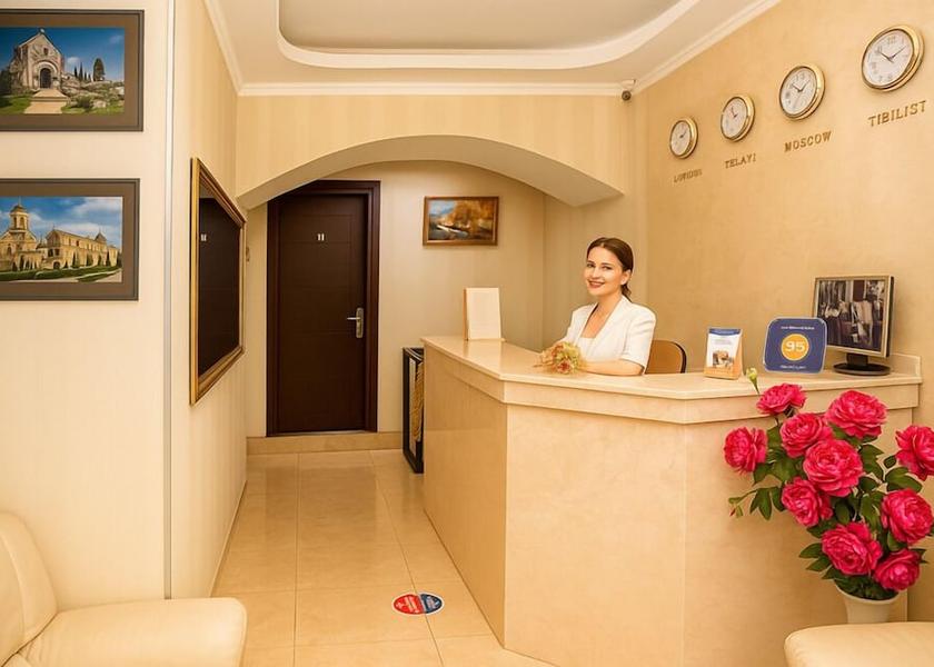  Tbilisi Interior entrance