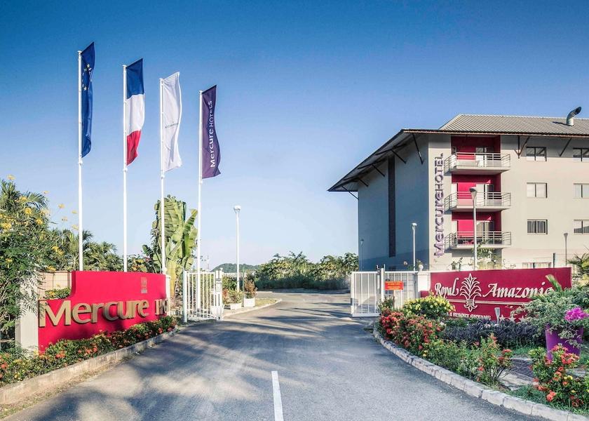  Cayenne Primary image