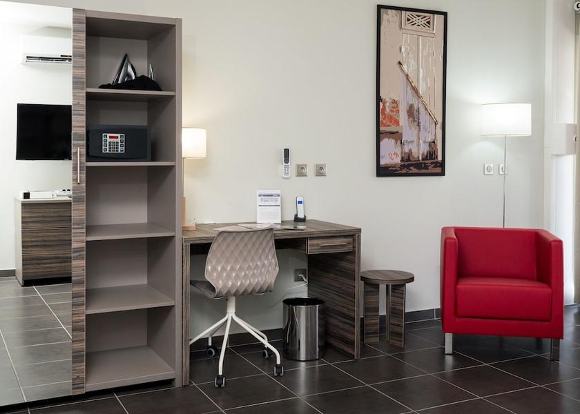 Arrondissement of Cayenne Cayenne Room amenity