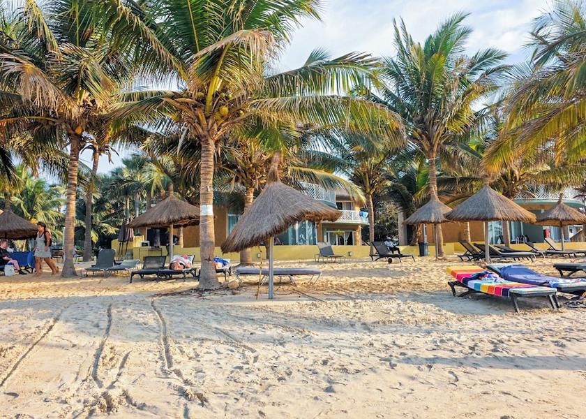  Serrekunda Beach