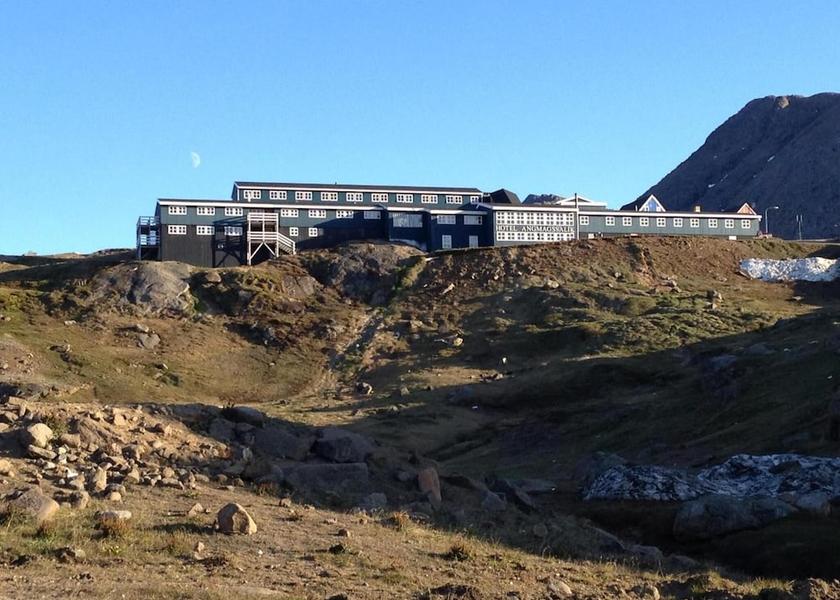  Tasiilaq Exterior Detail