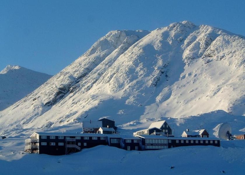  Tasiilaq Exterior Detail