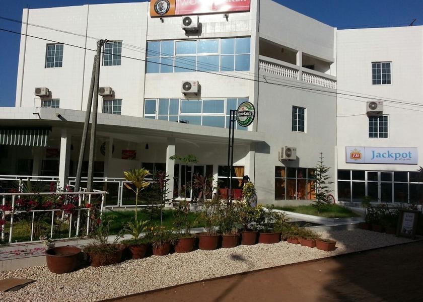  Banjulinding Primary image