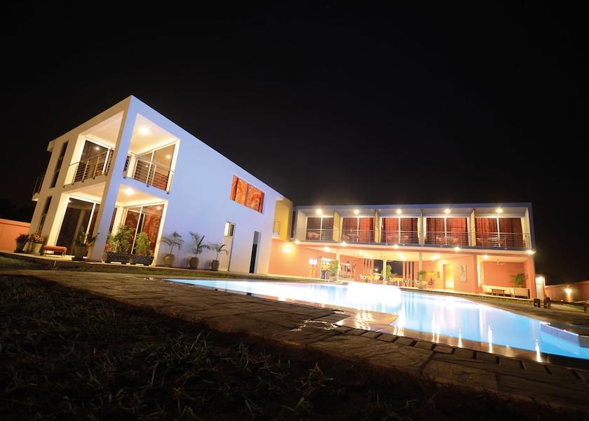  Serrekunda Exterior Detail