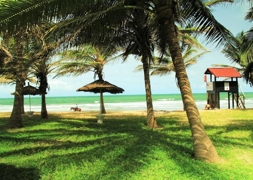  Serrekunda Beach