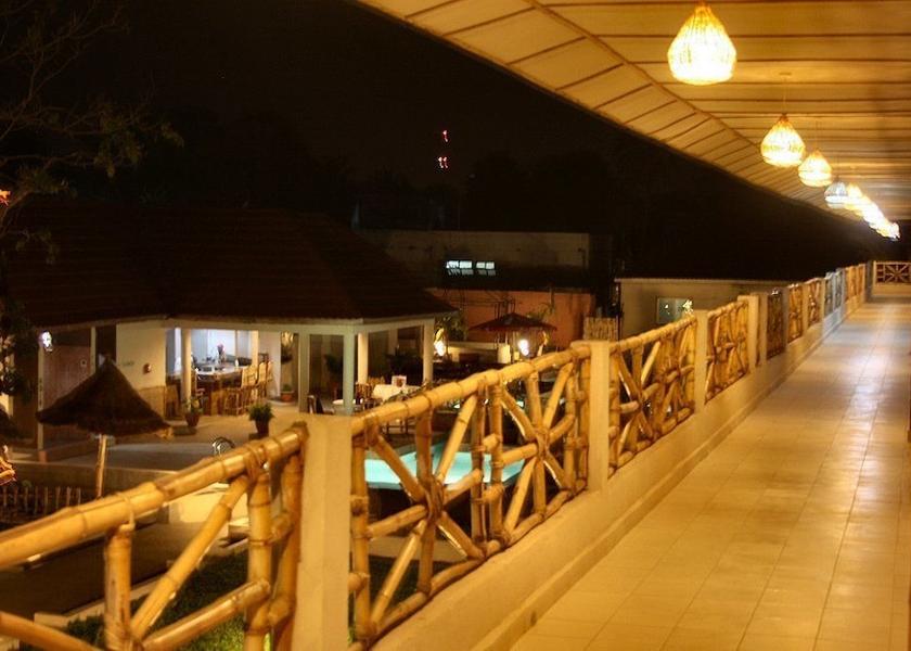  Serrekunda Exterior Detail