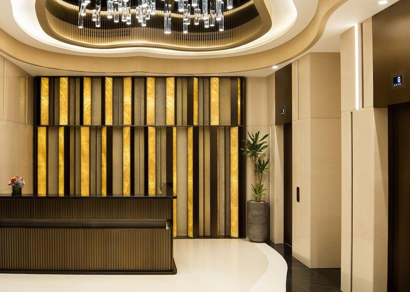  Hong Kong Island Interior entrance