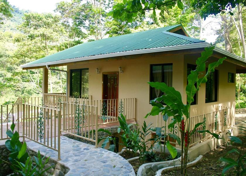 Atlantida La Ceiba Exterior Detail