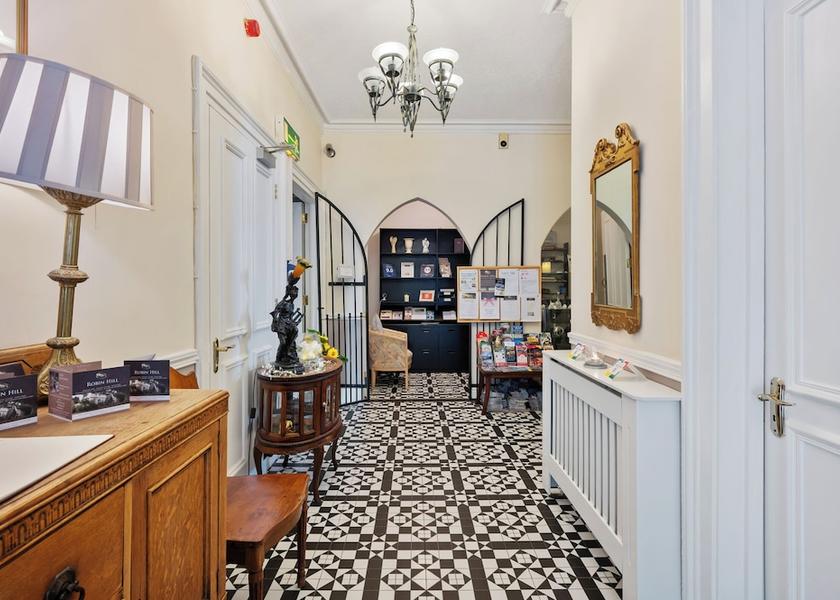 Cork (county) Cobh Lobby