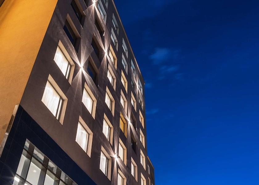  Nairobi Exterior Detail