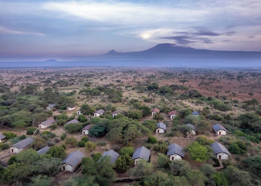  Amboseli Exterior Detail