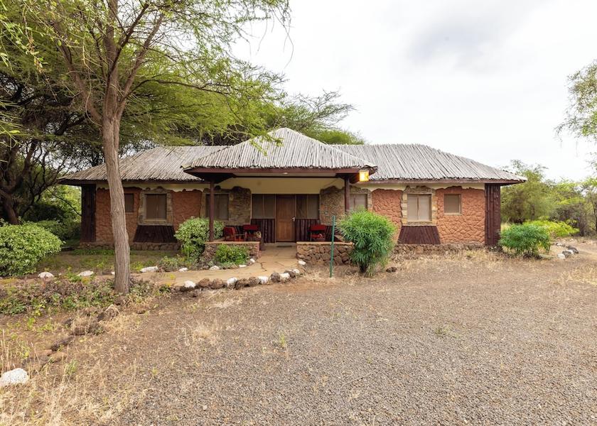  Amboseli Exterior Detail