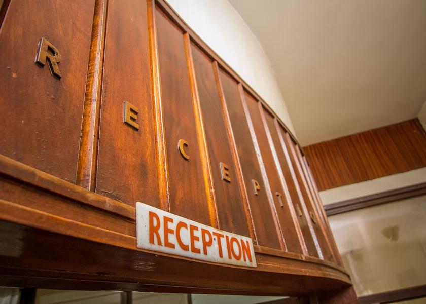  Meru Reception