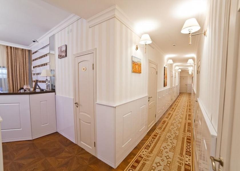  Astana Hallway