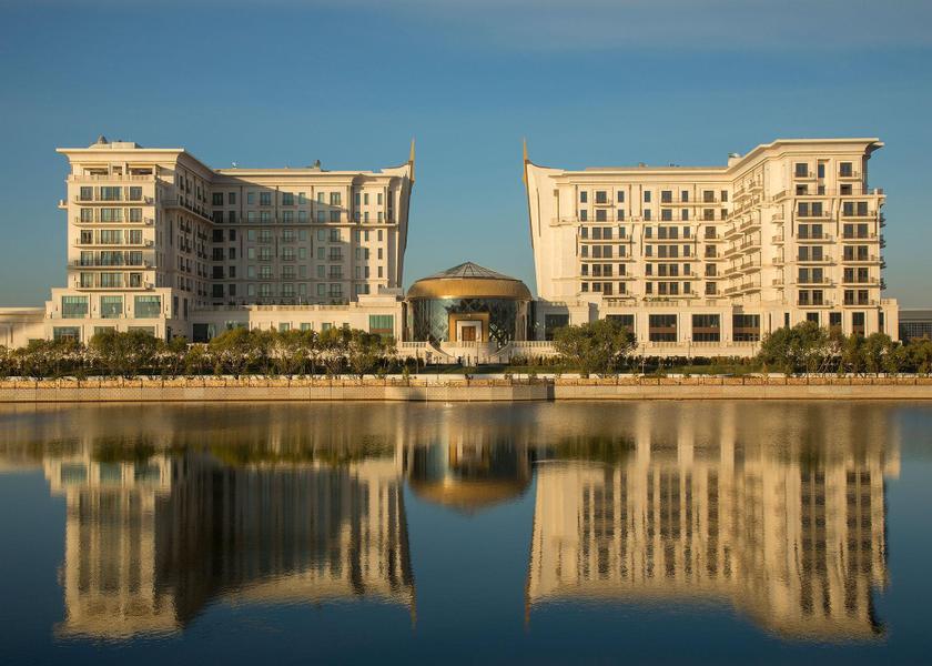  Astana Hotel Exterior