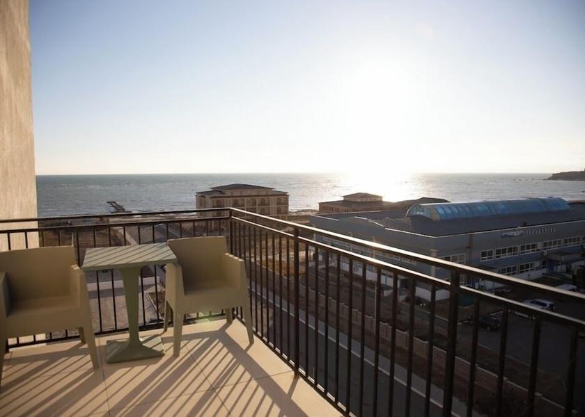  Aktau Terrace