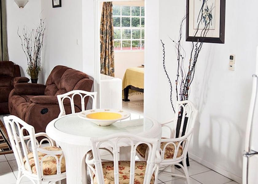  Gros Islet In-room dining