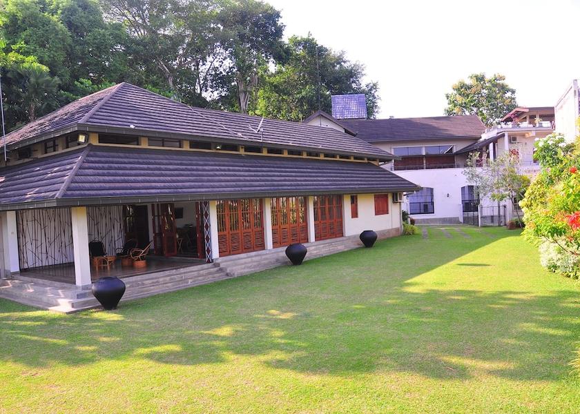 Colombo District Moratuwa Facade