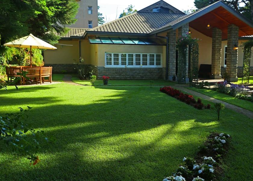 Nuwara Eliya District Nuwara Eliya Facade