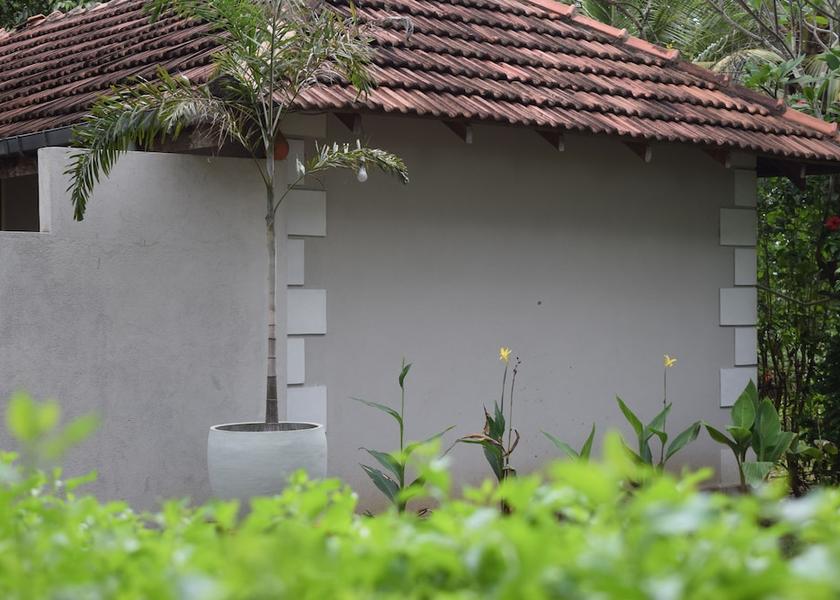Sabaragamuwa Province Udawalawa Front of property