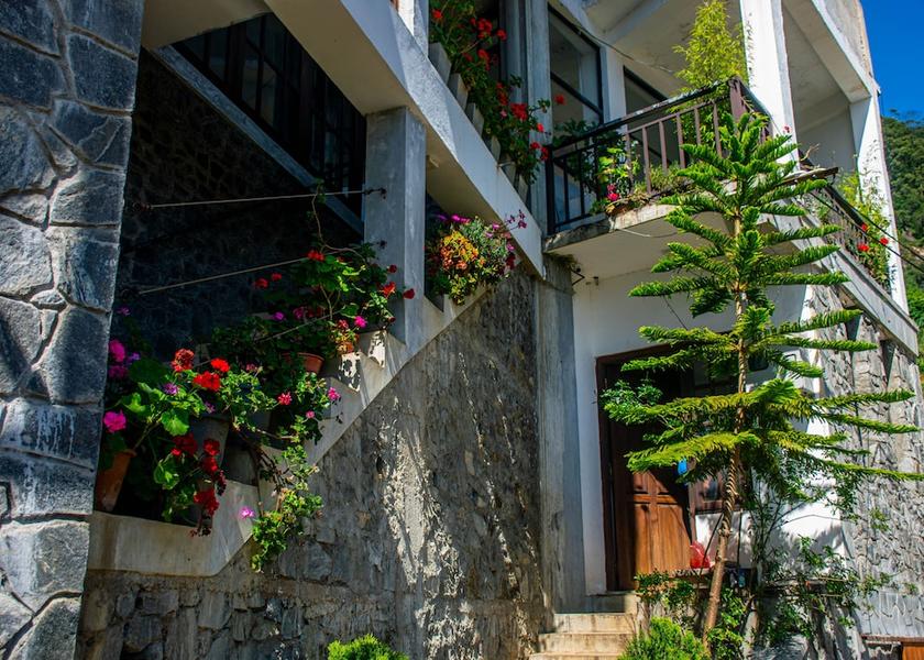 Central Province Nuwara Eliya Front of property
