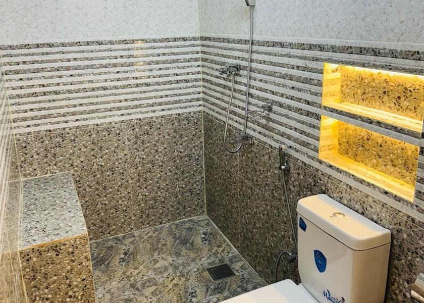 Ampara District Arugam Bathroom