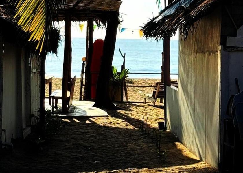 Ampara District Arugam Facade