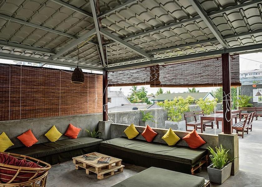 Western Province Mount Lavinia Terrace/patio