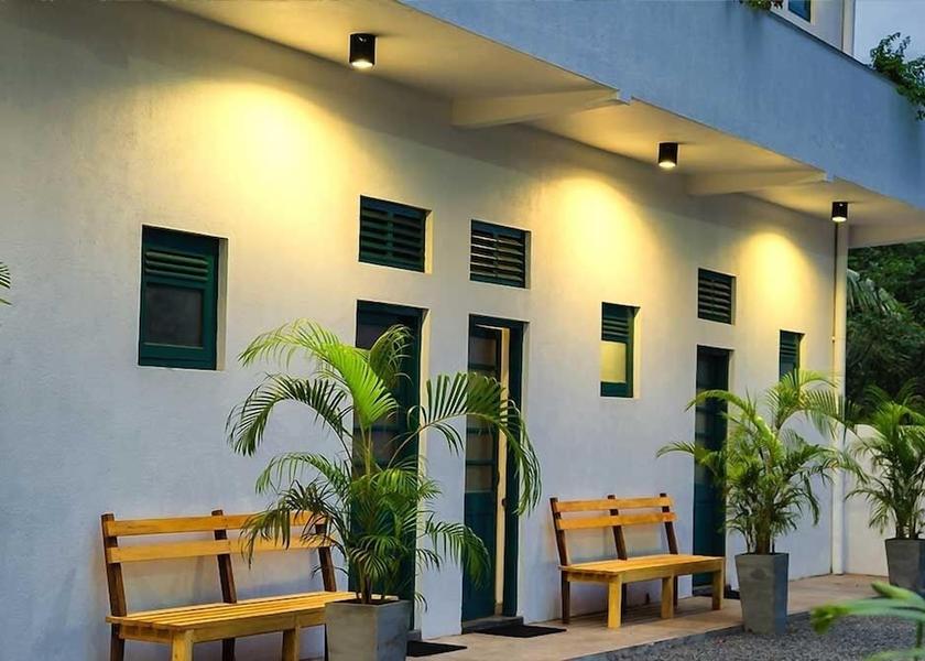 Western Province Mount Lavinia Terrace/patio