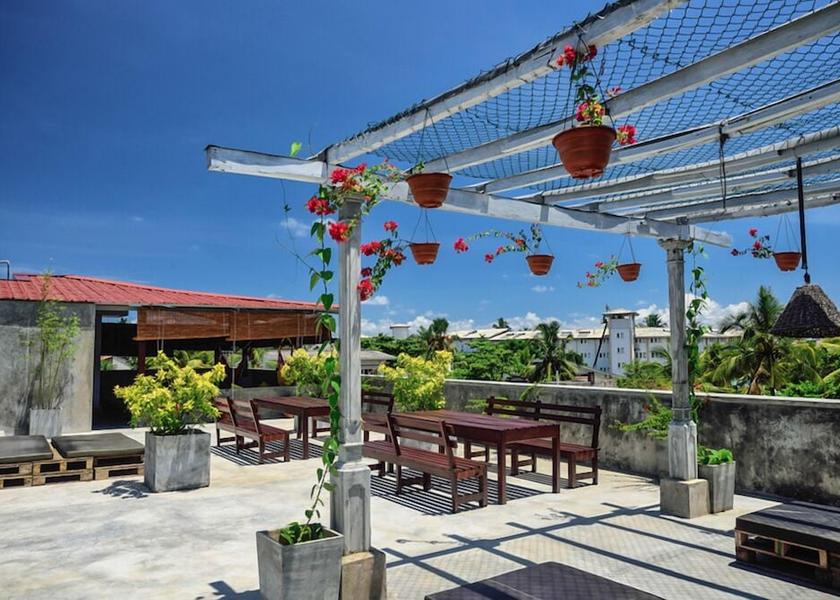 Western Province Mount Lavinia Terrace/patio