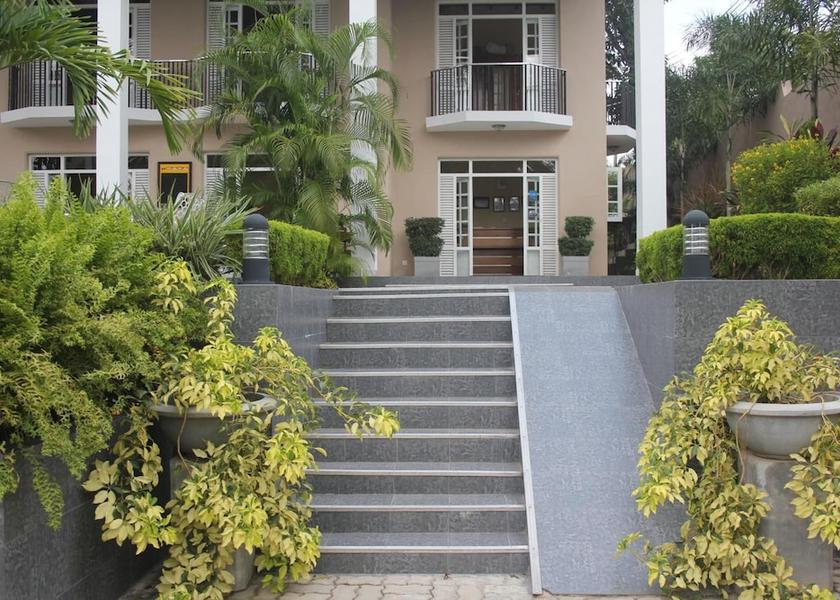 Colombo District Thalawatugoda Exterior Detail