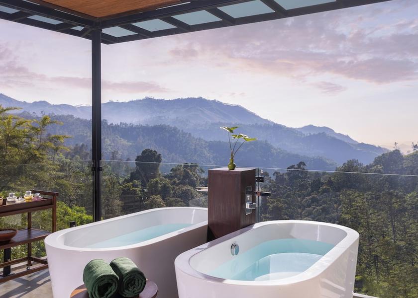Uva Province Ella Indoor spa tub