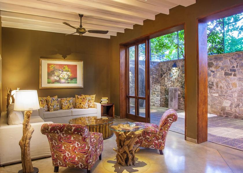 Western Province Colombo Lobby sitting area