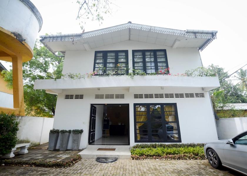 Sabaragamuwa Province Embilipitiya Exterior