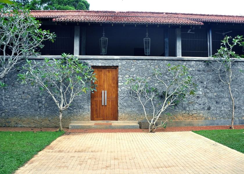 Galle District Balapitiya Facade