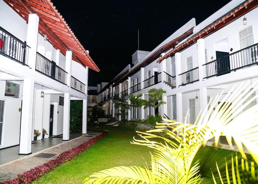 Gampaha District Veyangoda Exterior Detail