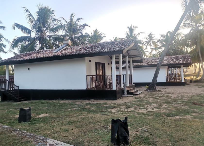 Southern Province Rekawa Exterior