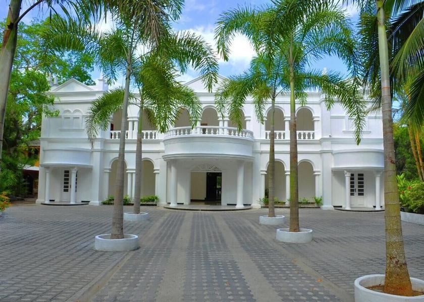 Western Province Kaluwamodara Entrance