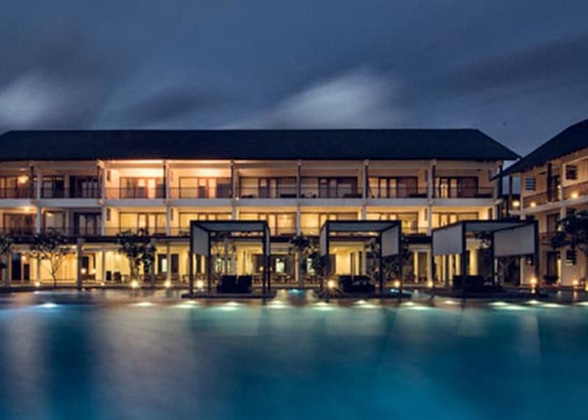 Puttalam District Waikkal Exterior Detail